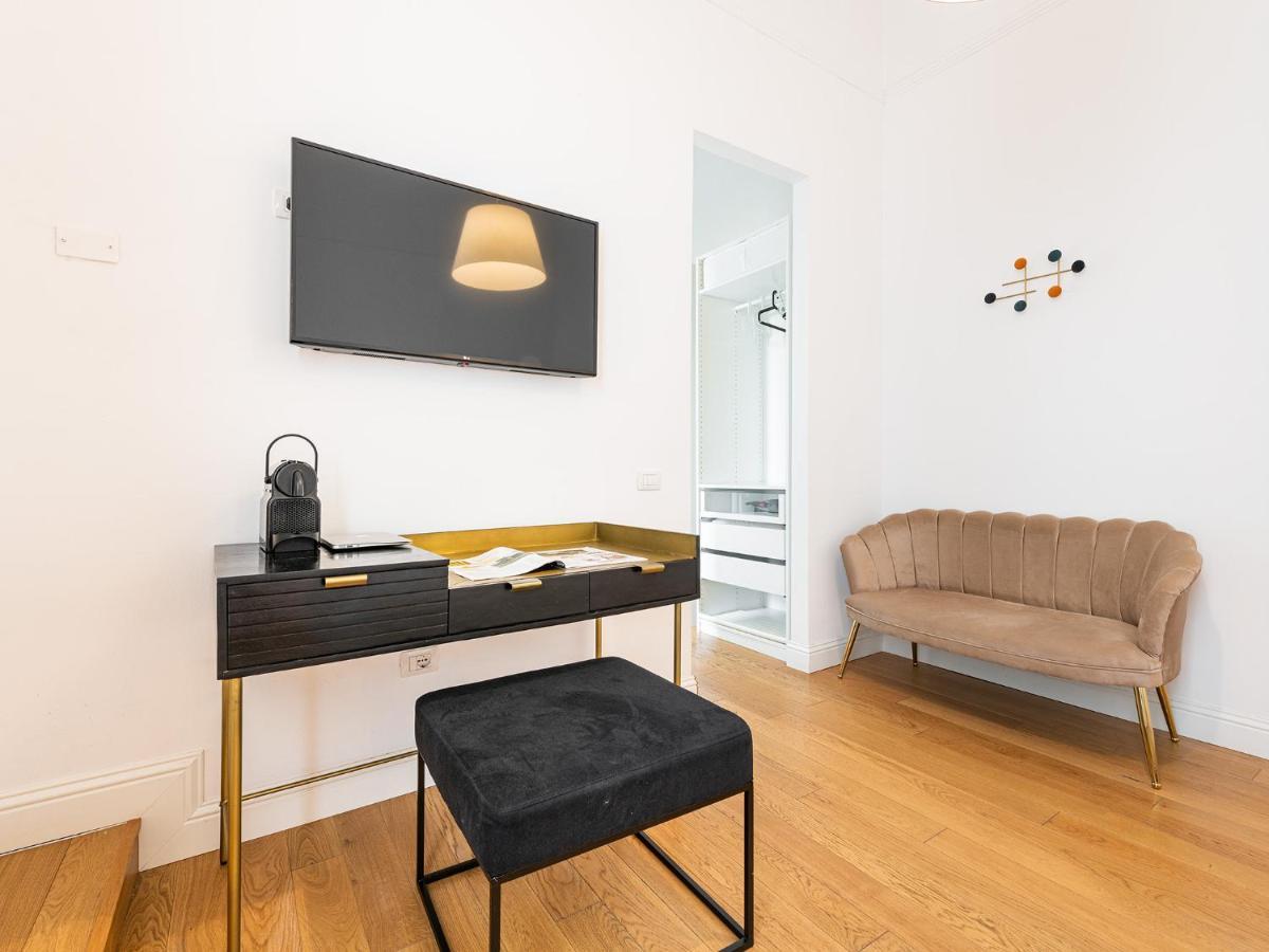 Pley Boutique Del Centro Hotel Каляри Екстериор снимка