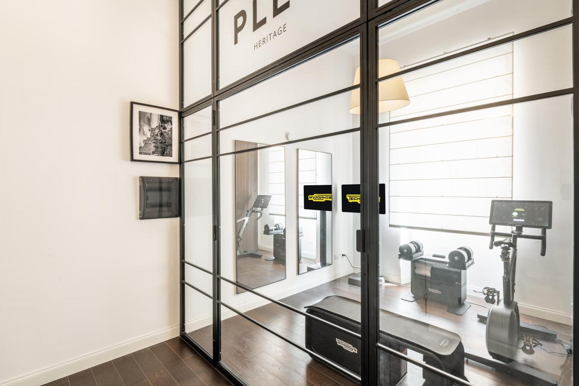 Pley Boutique Del Centro Hotel Каляри Екстериор снимка