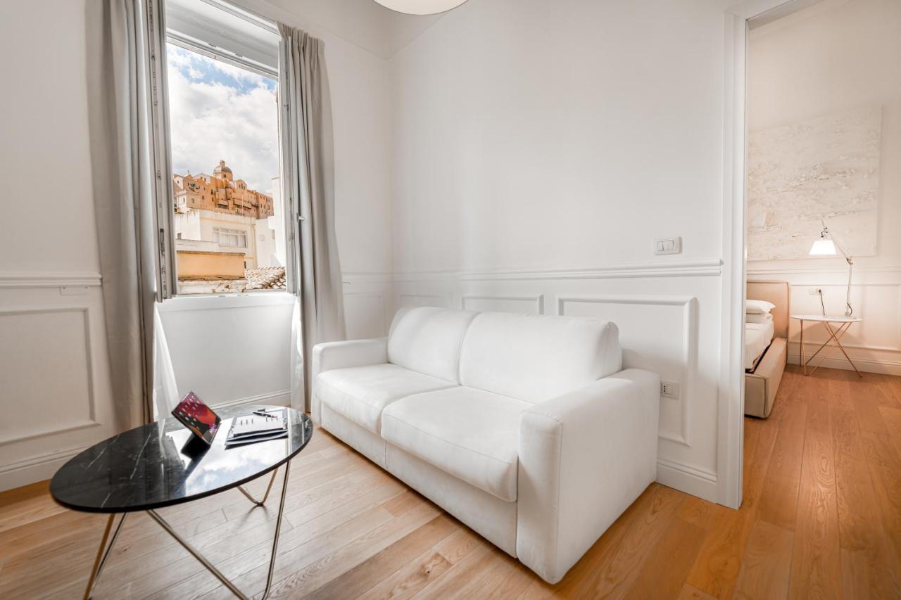 Pley Boutique Del Centro Hotel Каляри Екстериор снимка